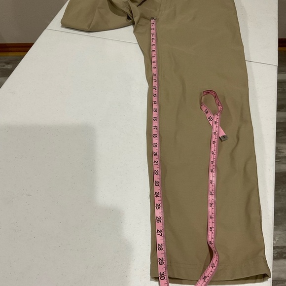 Duluth Trading Co. Cargo Pants Tan Elastic Back Waist Nylon Men’s Med Waist 30 L - Picture 12 of 16